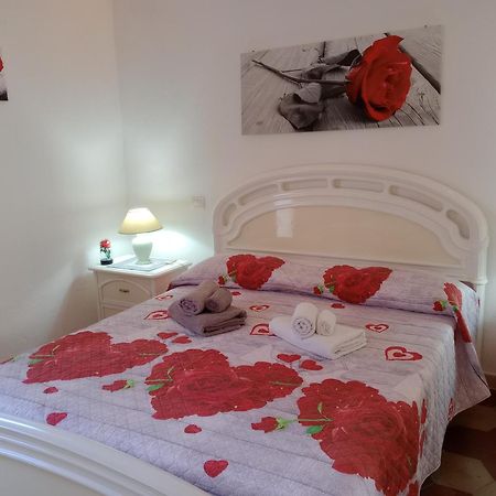Appartamento Vacanze Le Rose Bosa Extérieur photo